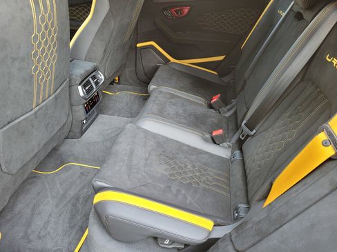 Used 2024 Lamborghini Urus Performante image 6