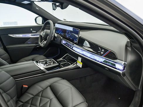 New 2026 BMW 740i w/ Premium Package image 19