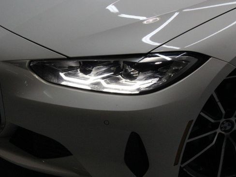 Used 2024 BMW 430i Convertible image 2