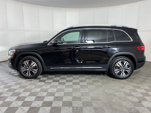 New 2025 Mercedes-Benz GLB 250 4MATIC image 2