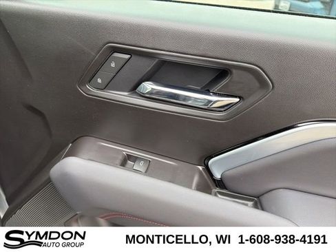 Used 2025 Chevrolet Colorado Z71 w/ Technology Package image 26