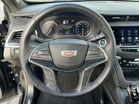 Certified 2025 Cadillac XT5 Premium Luxury image 15