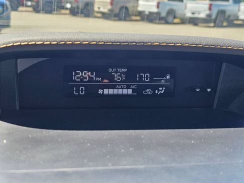 Used 2021 Subaru Crosstrek 2.5i Sport w/ Moonroof Package AWD/4WD image 15
