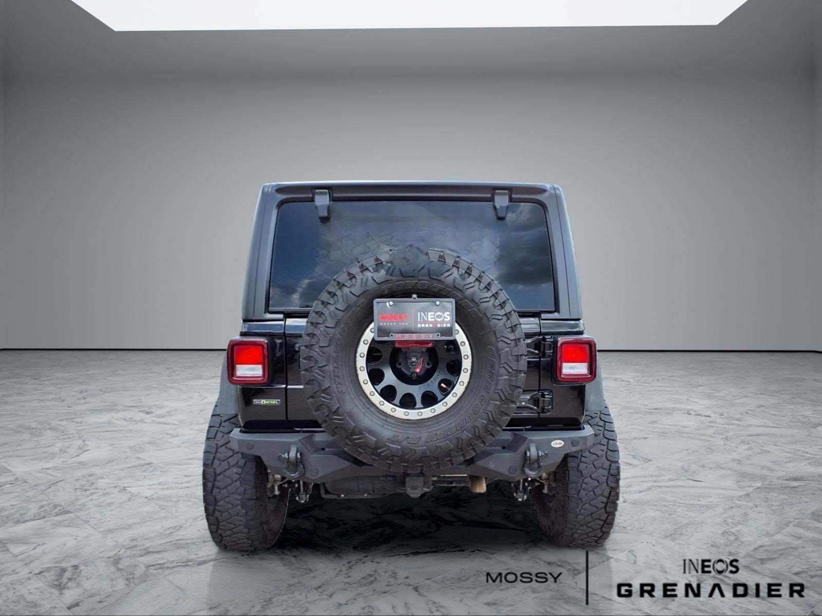Used 2022 Jeep Wrangler Unlimited Rubicon w/ Cold Weather Group AWD/4WD image 6