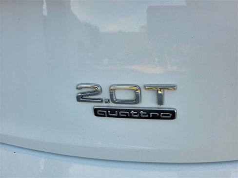 Used 2018 Audi Q5 2.0T Premium image 12