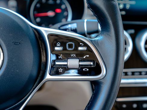 Used 2022 Mercedes-Benz GLC 300 4MATIC image 19