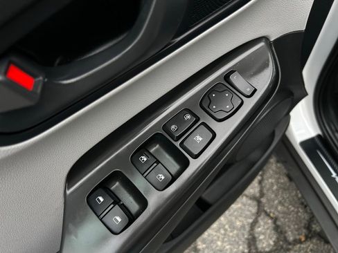 Used 2023 Hyundai Kona SEL image 15