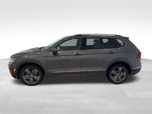 Used 2019 Volkswagen Tiguan SEL Premium image 2
