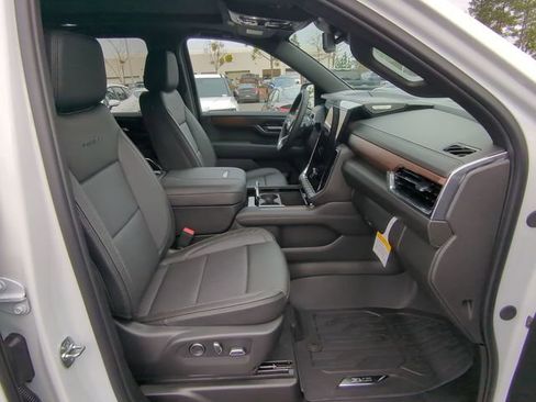 New 2026 GMC Yukon Denali w/ Sun & Power Step Package image 45