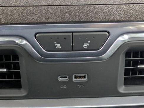 New 2026 GMC Sierra 2500 Denali w/ Denali Reserve Package image 18