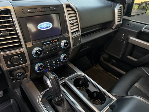 Used 2019 Ford F150 Platinum w/ Equipment Group 701A Luxury AWD/4WD image 42