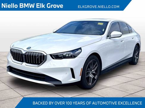 Used 2024 BMW i5 eDrive40i w/ M Sport Package RWD image 1