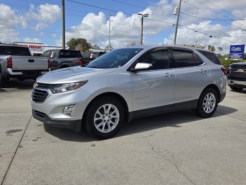 Used 2020 Chevrolet Equinox LT image 3