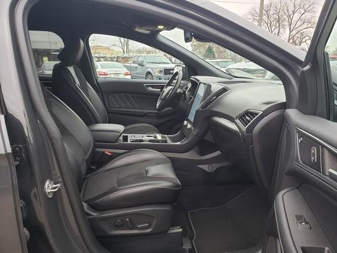 Used 2021 Ford Edge ST image 17
