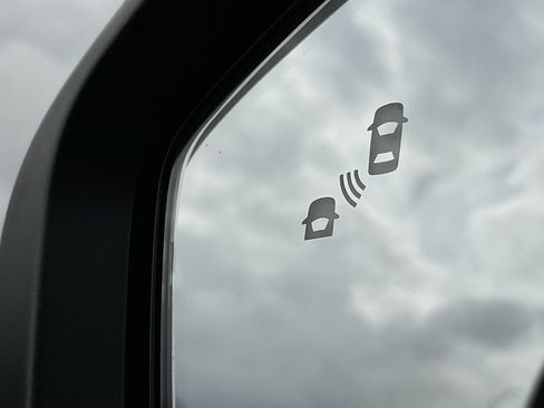 New 2026 Nissan Pathfinder SV FWD image 11