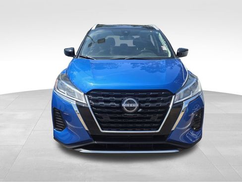 Used 2023 Nissan Kicks SV FWD image 3
