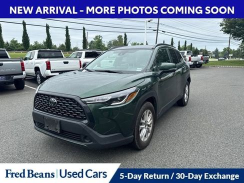 Certified 2022 Toyota Corolla Cross LE w/ Moonroof Package AWD/4WD image 8