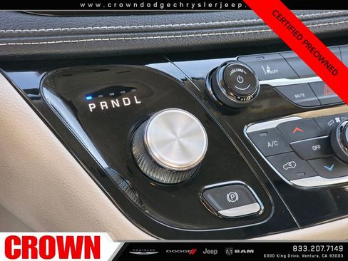 Certified 2024 Chrysler Pacifica Select image 13