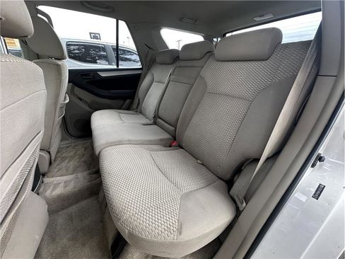 Used 2006 Toyota 4Runner SR5 AWD/4WD image 16