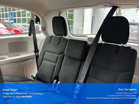 Used 2019 Dodge Grand Caravan SE FWD image 16