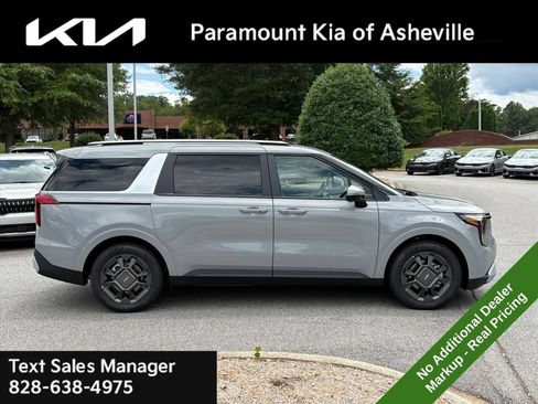 New 2026 Kia Carnival EX FWD image 6