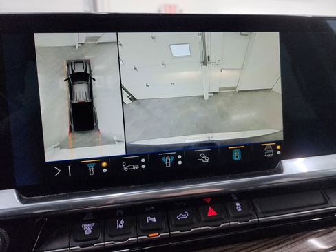 Used 2024 Chevrolet Silverado 3500 LT w/ All Star Edition image 17