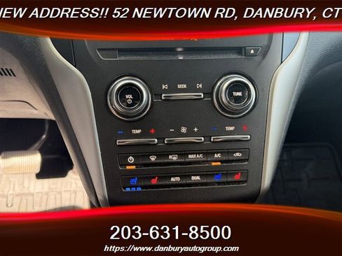 Used 2017 Lincoln MKC Reserve w/ Lincoln MKC Climate Package AWD/4WD image 16