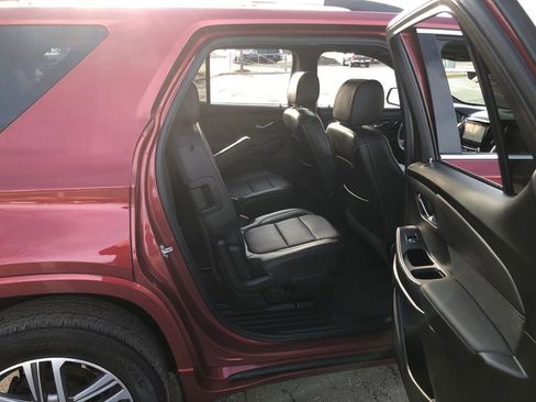 Used 2023 Chevrolet Traverse High Country AWD/4WD image 26