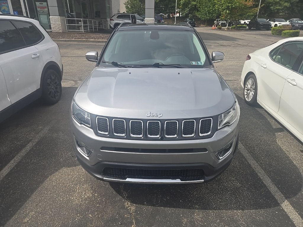 Used 2019 Jeep Compass Limited w/ Safety & Security Group AWD/4WD image 2