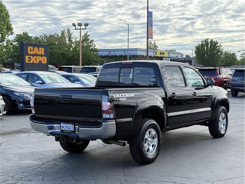 Used 2013 Toyota Tacoma PreRunner w/ SR5 Pkg RWD image 6