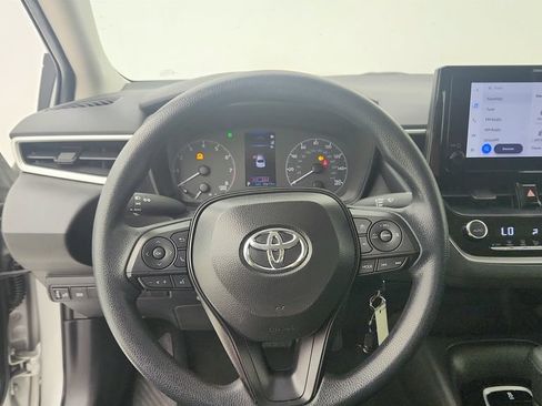Used 2025 Toyota Corolla LE FWD image 16