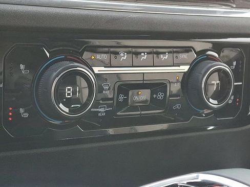 Used 2024 Chevrolet Silverado 1500 RST w/ Convenience Package II image 17