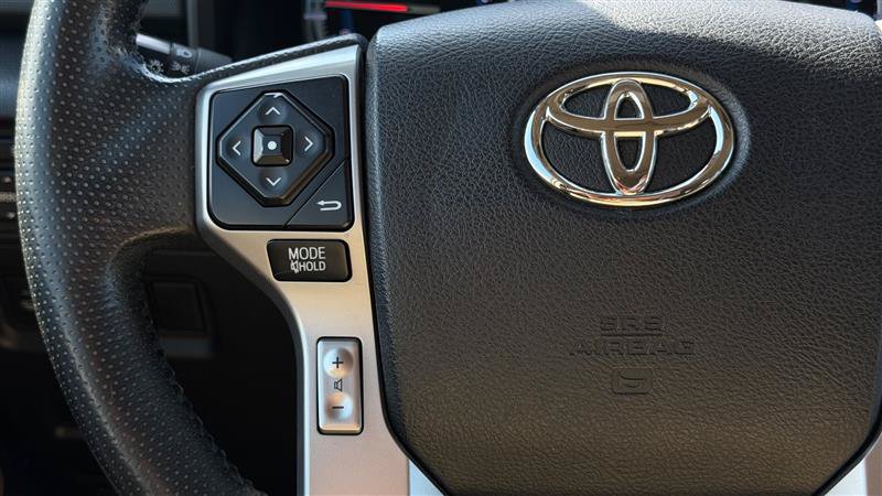 Used 2016 Toyota 4Runner Limited AWD/4WD image 33