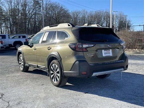 Used 2023 Subaru Outback Limited image 3
