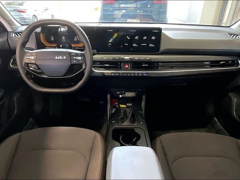 Used 2025 Kia K4 FWD image 6