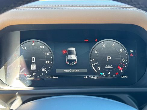 Certified 2025 Land Rover Defender 110 S image 30