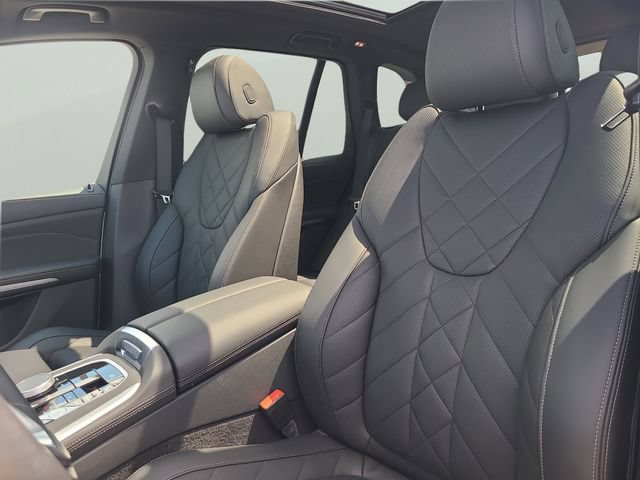 Used 2025 BMW X5 xDrive40i AWD/4WD image 17