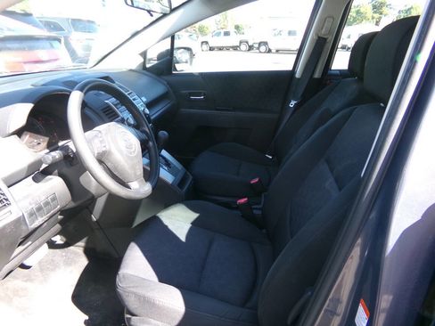Used 2010 MAZDA MAZDA5 Sport w/ Popular Equipment Pkg image 10