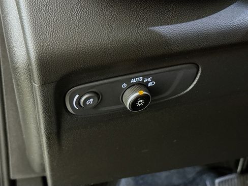 Used 2023 Buick Envision Preferred AWD/4WD image 13