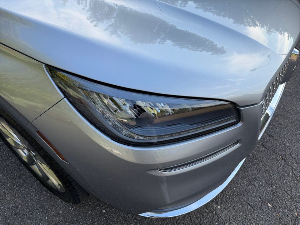 Used 2022 Lincoln Corsair FWD w/ Premium Package image 28