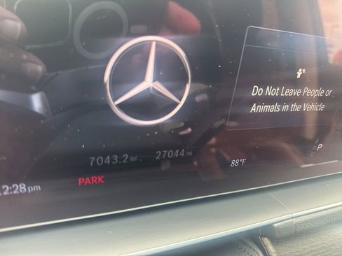 Used 2024 Mercedes-Benz GLS 450 4MATIC image 22
