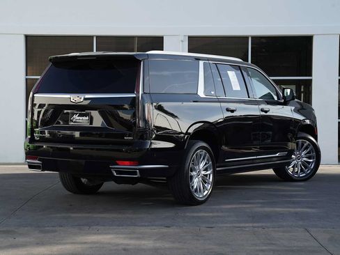 Used 2023 Cadillac Escalade ESV Premium Luxury w/ Performance Package AWD/4WD image 8