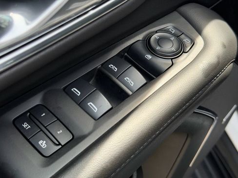 Used 2024 Chevrolet Tahoe LT image 23