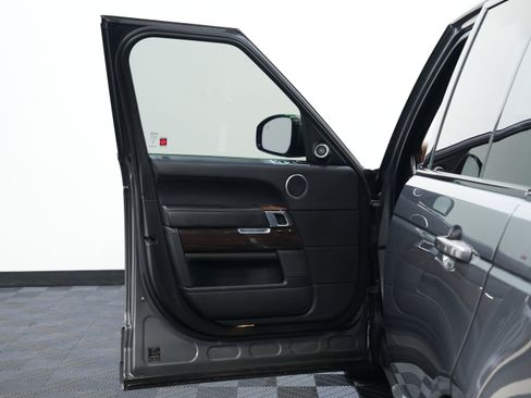 Used 2016 Land Rover Range Rover image 21