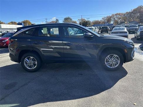 New 2026 Hyundai Tucson SE image 2