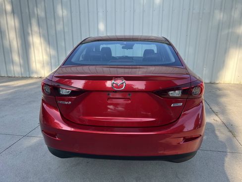 Used 2018 MAZDA MAZDA3 Touring FWD image 4