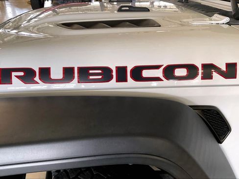 Used 2020 Jeep Wrangler Unlimited Rubicon AWD/4WD image 9