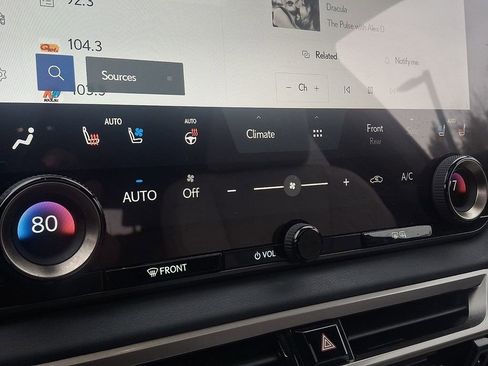 Used 2024 Lexus RX 350 Premium w/ Accessory Package (Z1) image 18