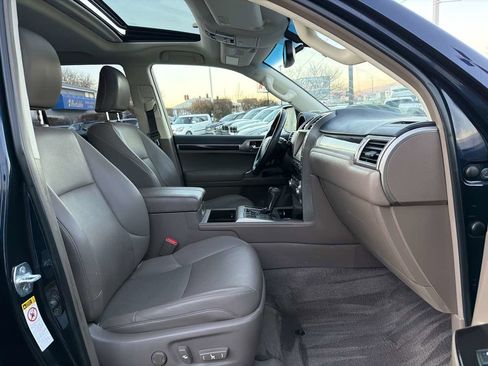 Used 2018 Lexus GX 460 image 18