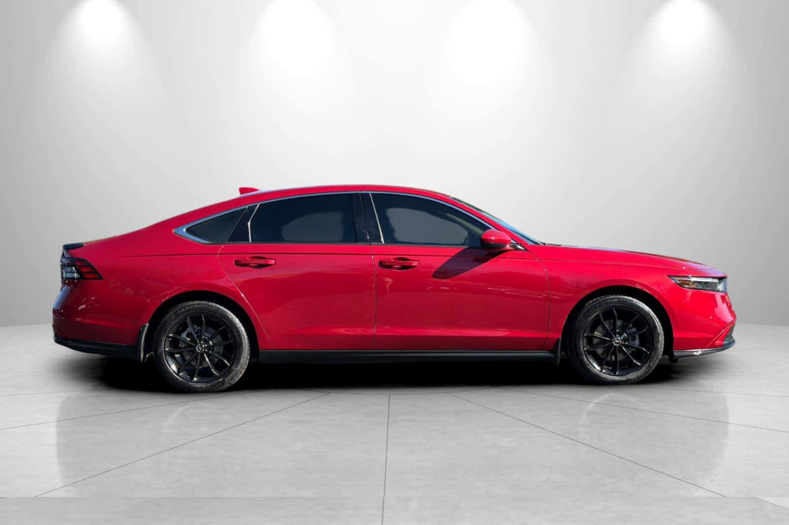Used 2023 Honda Accord EX image 8